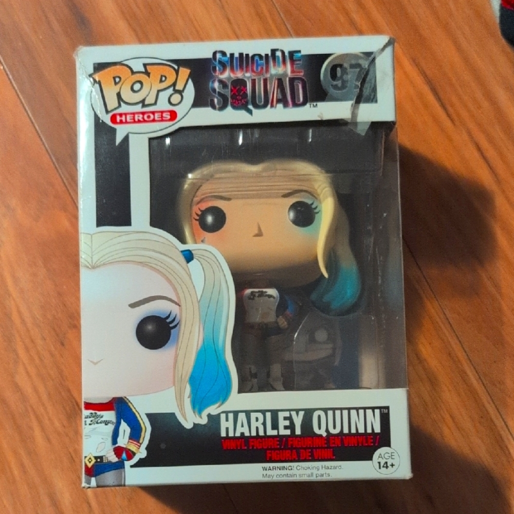 Funko Pop Harley Quinn Vinyl Figure